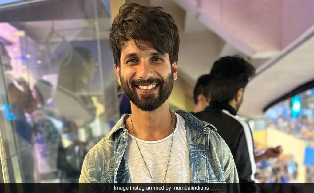 IPL 2023: जब शाहिद कपूर वानखेड़े में टीम मुंबई इंडियंस से मिले