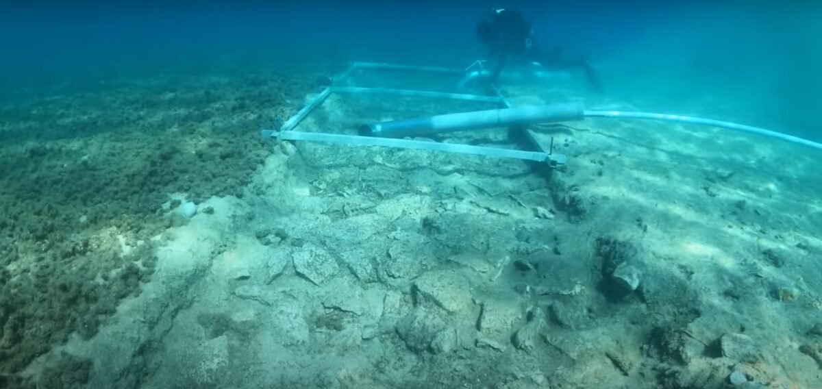 Video : समंदर के नीचे मिली 7 हजार साल पुरानी सड़क, आप भी देखें