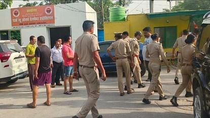 NIA ने अलग-अलग राज्यों में 100 से ज्यादा जगहों पर छापेमारी की.