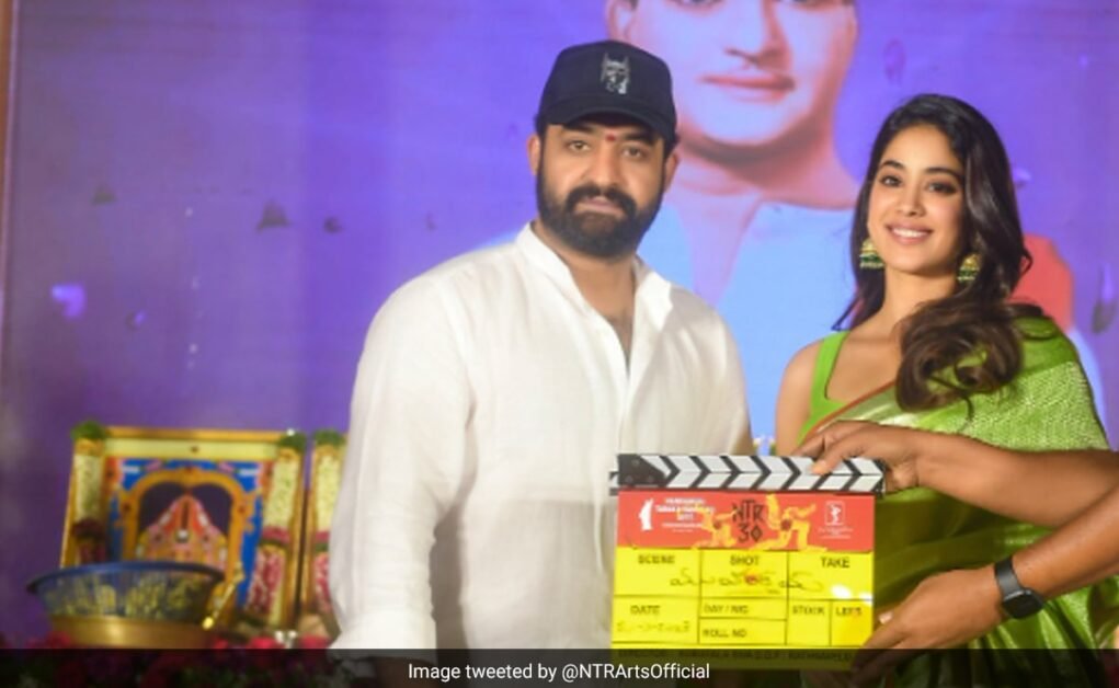 'एवरीवन्स फेवरेट' जूनियर एनटीआर को देवरा की को-स्टार जान्हवी कपूर की ओर से जन्मदिन की बधाई