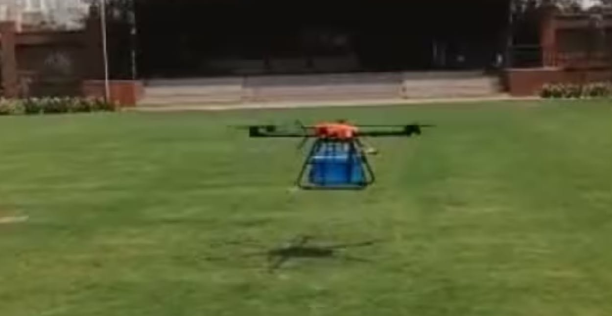 देश में पहली बार ड्रोन से ‘ब्‍लड बैग’ की डिलिवरी, 15 मिनट में पूरा हुआ 35 KM का सफर, देखें वीडियो