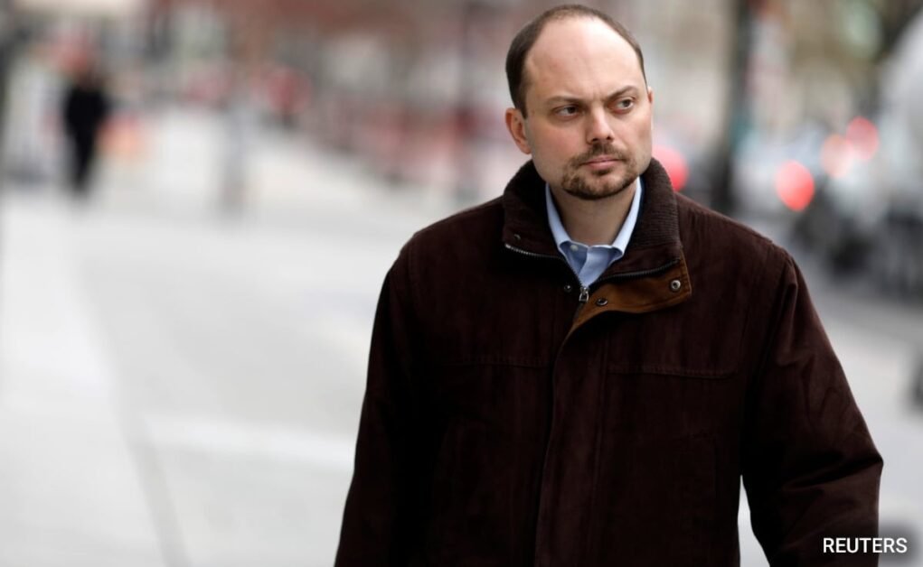 जेल में बंद पुतिन आलोचक कारा-मुर्जा ने 'मनोवैज्ञानिक यातना' का सामना किया, पत्नी कहती हैं