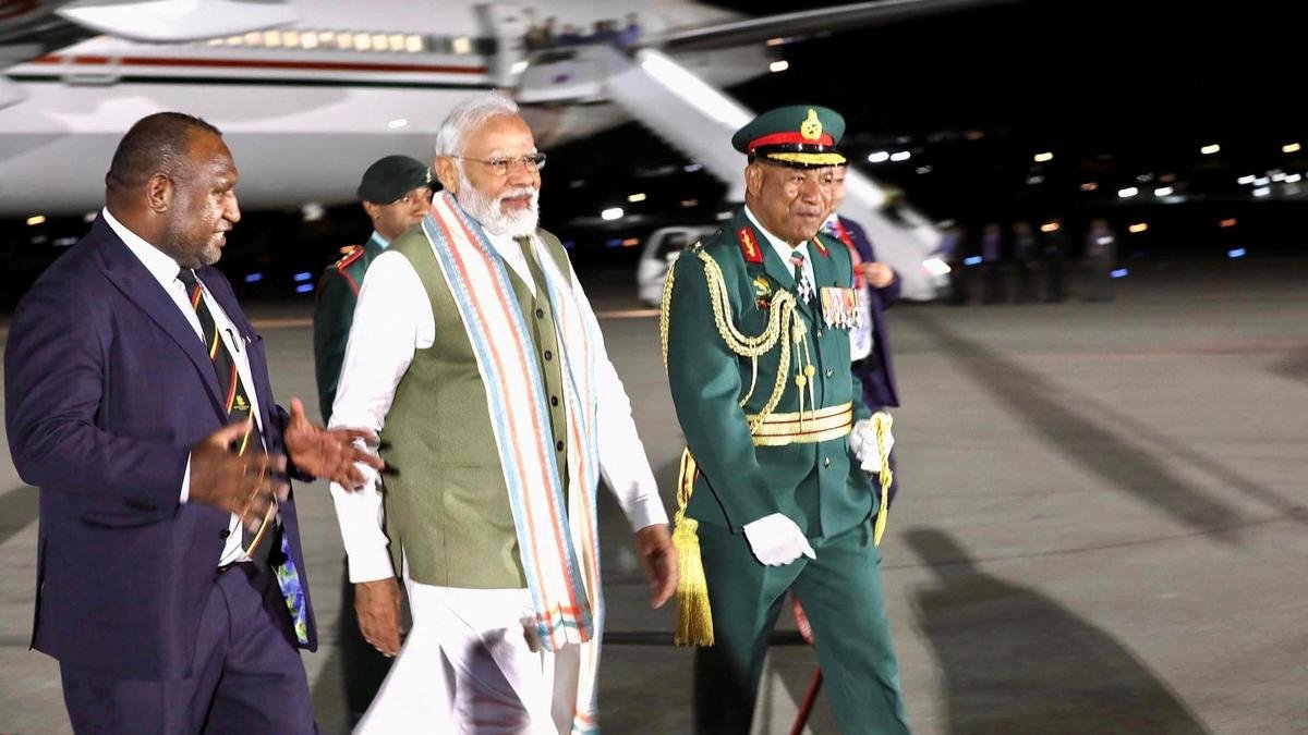 पीएम मोदी ने पापुआ न्यू गिनी की टोक पिसिन भाषा में तमिल क्लासिक 'थिरुक्कुरल' का विमोचन किया