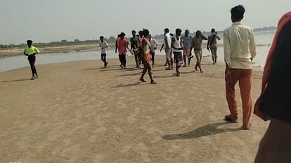 बलिया : गंगा दशहरा पर स्नान करने आए युवक की डूबने से मौत, चाचा के साथ बिहार से आया था