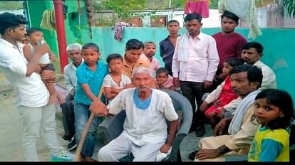 डॉक्टरों ने नवजात को मृत घोषित कर दिया था मासूम पानी के प्रभाव से पहले ही नहाने के दौरान सांस लेने लगा