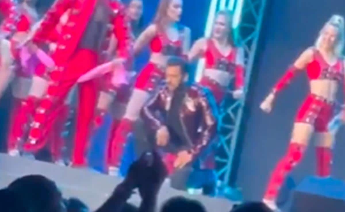 वायरल: सलमान खान ने कोलकाता में जुम्मे की रात और अन्य गानों पर किया डांस