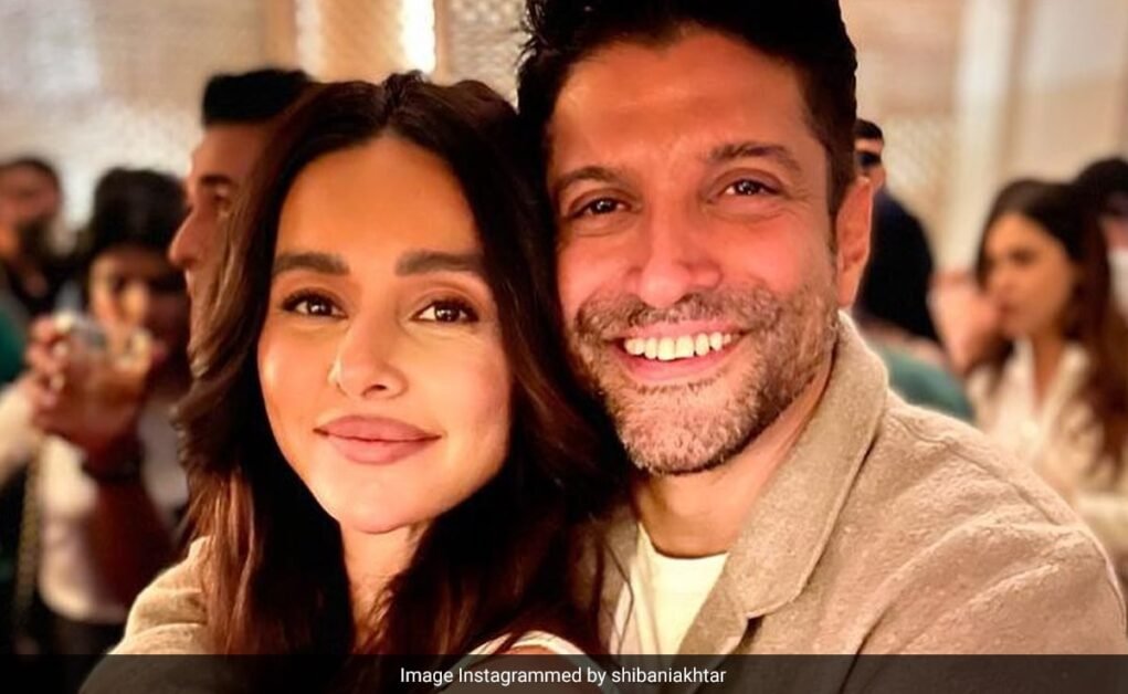 शिबानी दांडेकर की पति फरहान अख्तर के लिए पोस्ट इज लव, एक्चुअली