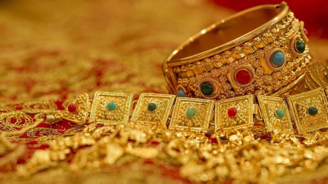 सोना 150 रुपये, चांदी 40 रुपये लुढ़की।  नवीनतम कीमतों की जाँच करें