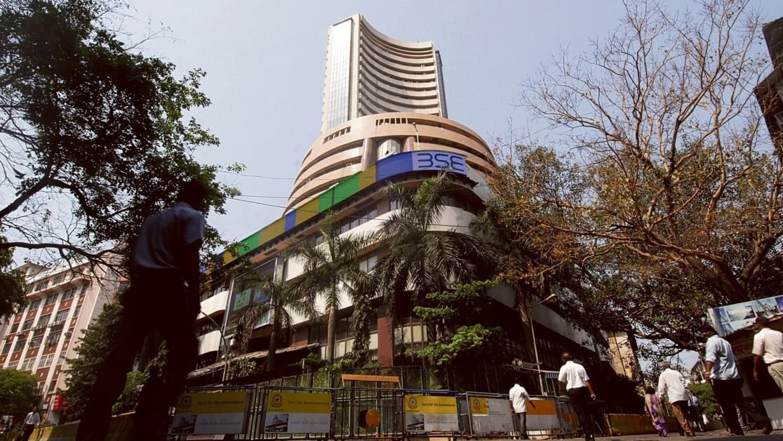 क्लोजिंग बेल: सेंसेक्स 118 अंक बढ़कर 62,547 पर बंद हुआ;  निफ्टी 18,500 के ऊपर