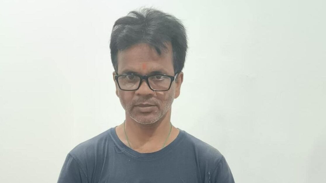 सरकारी नौकरी पाने की होड़ में शख्स ने ओडिशा ट्रेन हादसे में मां की मौत का दावा किया