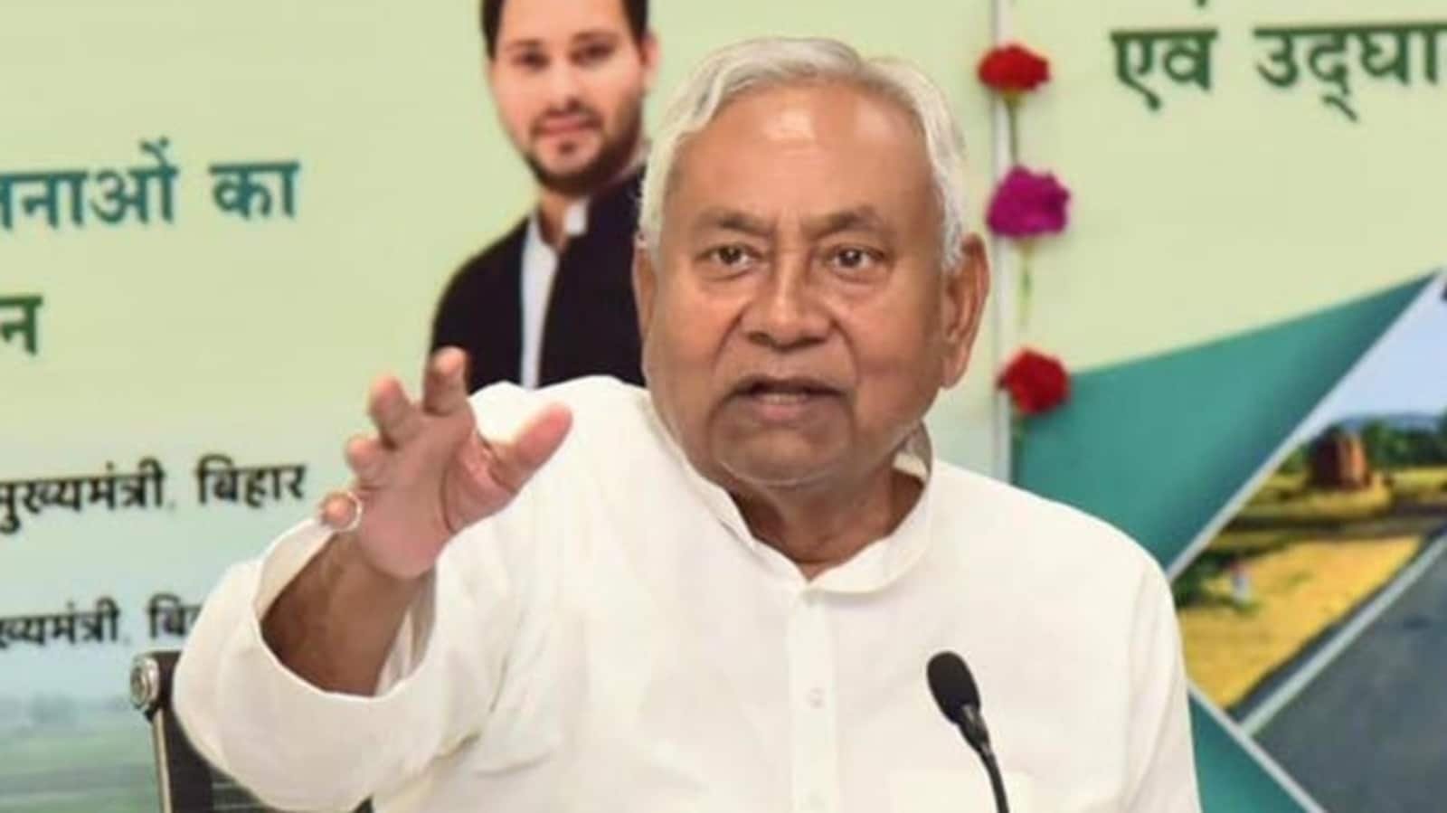 बिहार के सीएम नीतीश कुमार को क्यों लगता है कि 2024 से पहले लोकसभा चुनाव हो सकते हैं