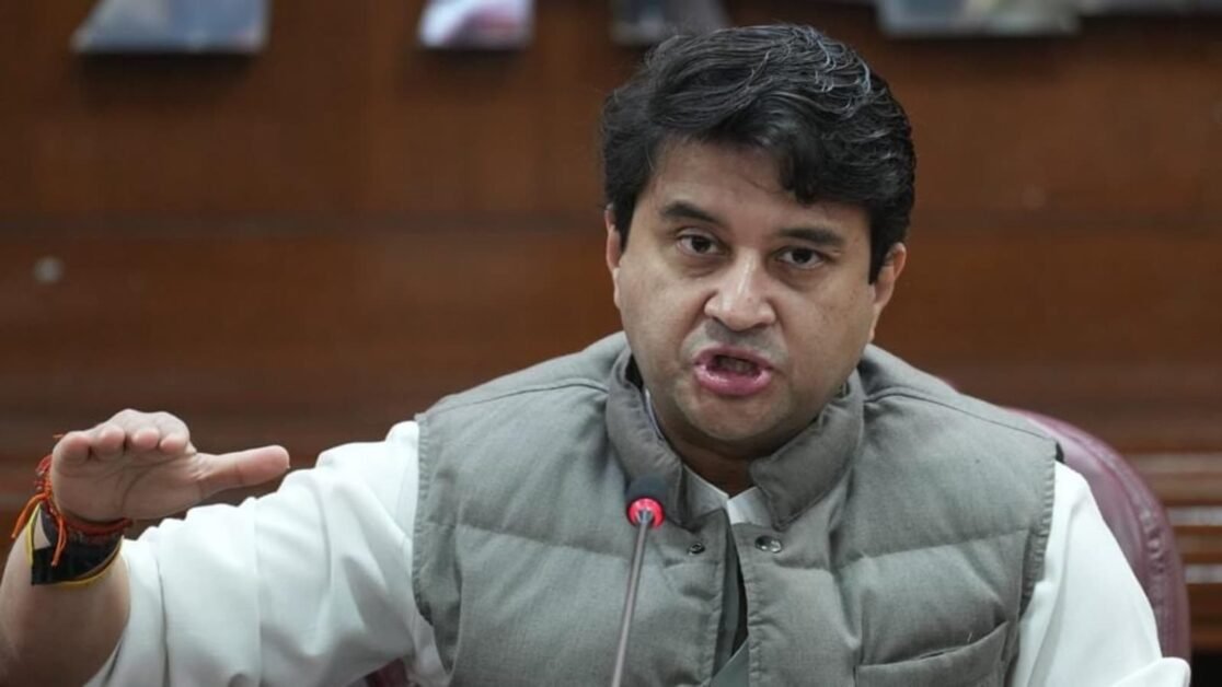 सिंधिया ने इंडिगो-एयरबस सौदे के भारतीय अर्थव्यवस्था पर प्रभाव पर कहा, 'नागरिक उड्डयन में हर डॉलर का निवेश...'