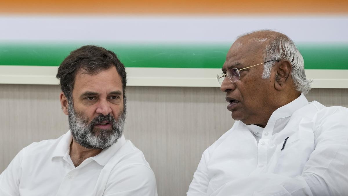 2024 की ऑनलाइन लड़ाई के रूप में कांग्रेस का 'मोहब्बत की दुकान' वीडियो गरमा गया है
