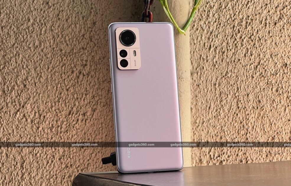 50MP कैमरा, 12GB रैम वाला Xiaomi 12 Pro फोन Rs 14 हजार तक हुआ सस्ता, Redmi 12C के भी घटे दाम
