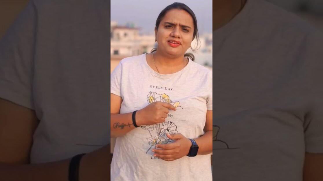 Jab bus aap sms karte ho? #viral #youtubeshorts #facts #bindaasspriyanka #trending #shorts
