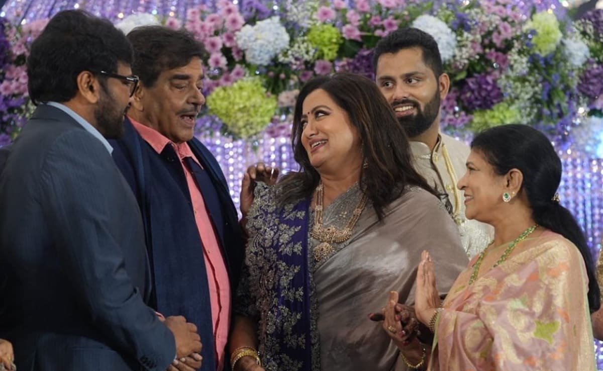 अभिषेक अंबरीश की शादी के रिसेप्शन में, सुपरस्टार चिरंजीवी, शत्रुघ्न सिन्हा और अन्य