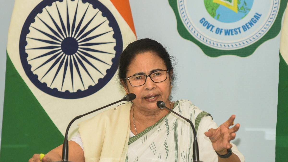 केंद्रीय मंत्री ने ओडिशा ट्रेन दुर्घटना में मरने वालों की आधिकारिक संख्या पर सवाल उठाने के लिए मुख्यमंत्री ममता बनर्जी की आलोचना की