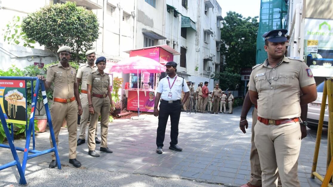 तमिलनाडु के गिरफ्तार मंत्री सेंथिलबालाजी की चेन्नई के निजी अस्पताल में कोरोनरी बाईपास सर्जरी हुई