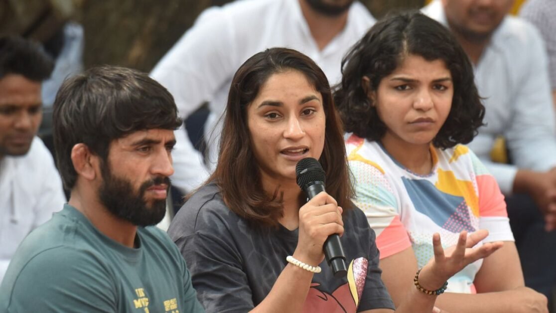 भारत के प्रदर्शनकारी पहलवानों के लिए क्रिकेटरों ने जताई चिंता, मांगा इंसाफ