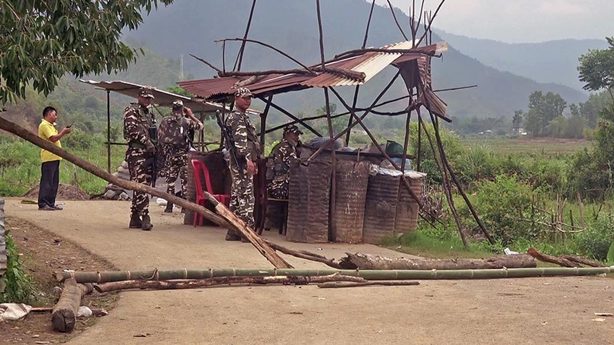 मणिपुर में ताजा हिंसा;  इंफाल में कई घरों में आग लगा दी गई