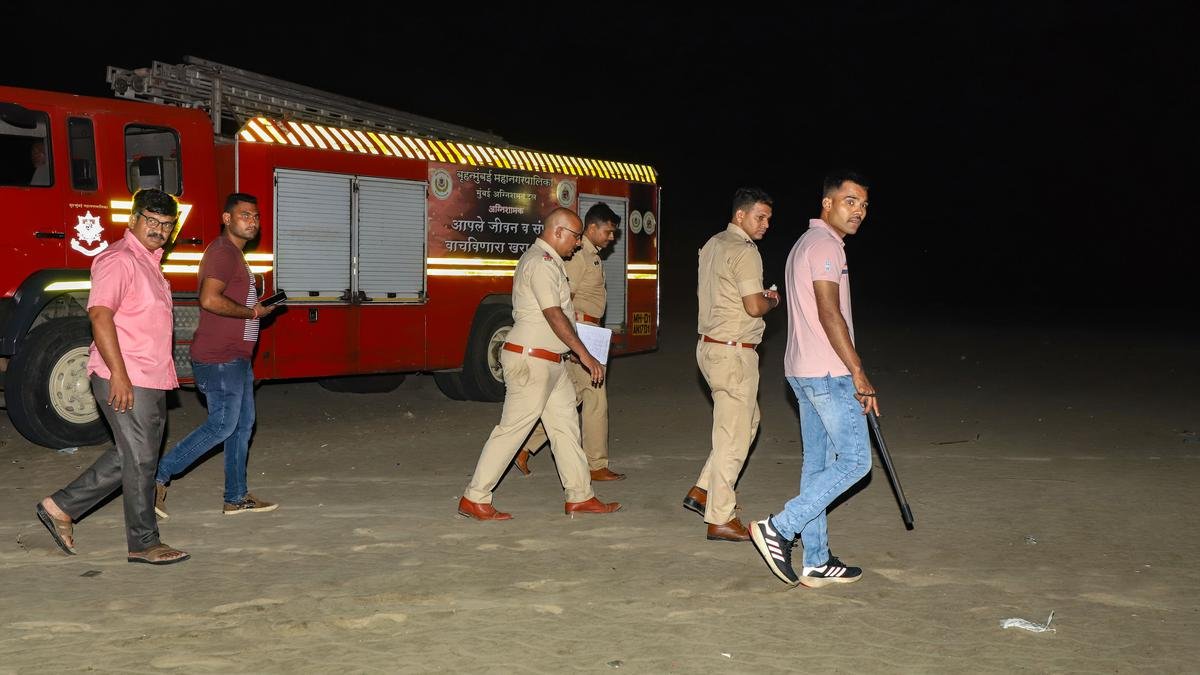 मुंबई के पास समुद्र में डूबे चार लड़कों में से दो के शव मिले