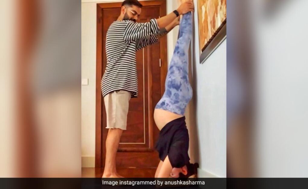योग के माध्यम से शरीर और मन को एक सीध में रखते हुए खेल सितारे |  क्रिकेट खबर