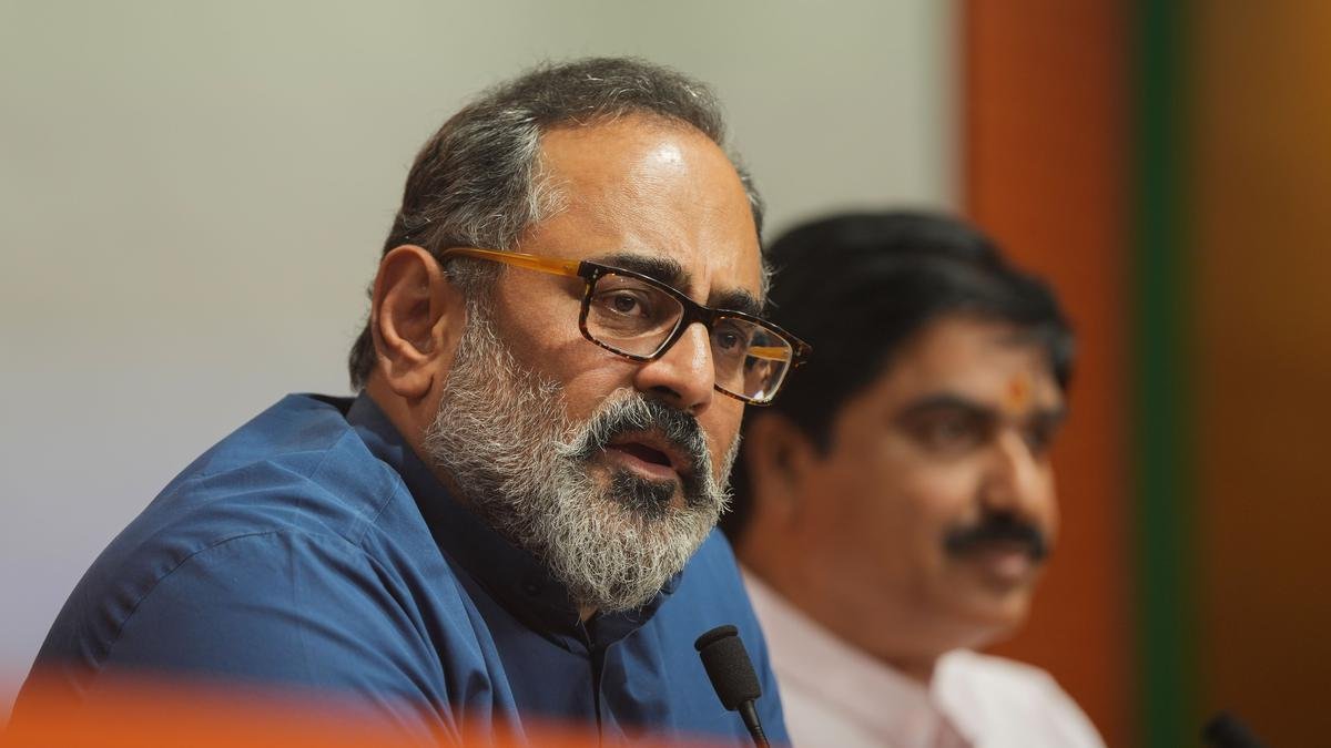 रघुराम राजन के पेपर में अर्थशास्त्र की समझ नहीं: राजीव चंद्रशेखर
