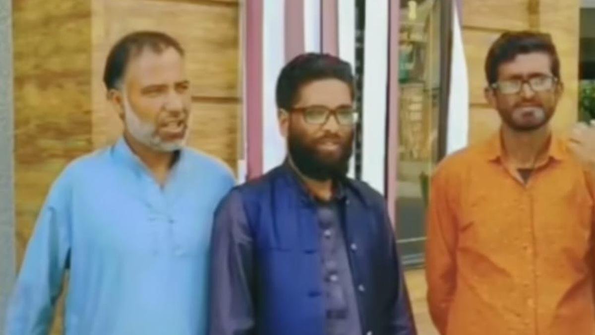 जम्मू-कश्मीर की महिला पर एक दर्जन से अधिक पुरुषों से शादी करने, 'मेहर' पैसा और सोना लेकर भागने का आरोप है