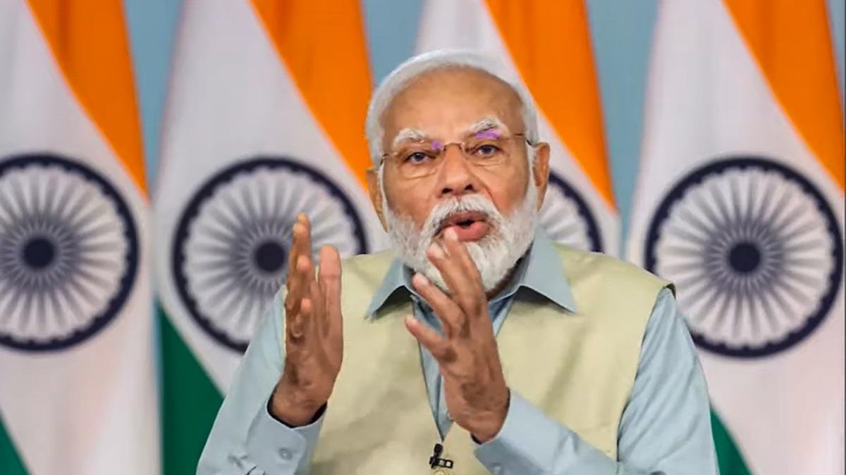 विपक्ष का मंत्र है, परिवार के लिए और परिवार के लिए: पीएम मोदी