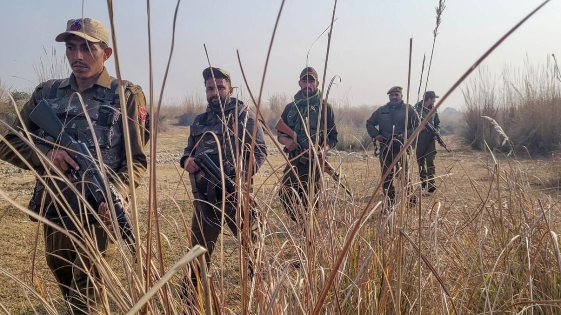 जम्मू-कश्मीर के बारामूला में लश्कर का 'आतंकवादी सहयोगी' गिरफ्तार