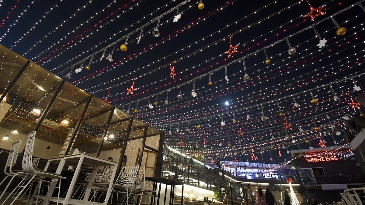 गुरूग्राम में खुशी के घंटे