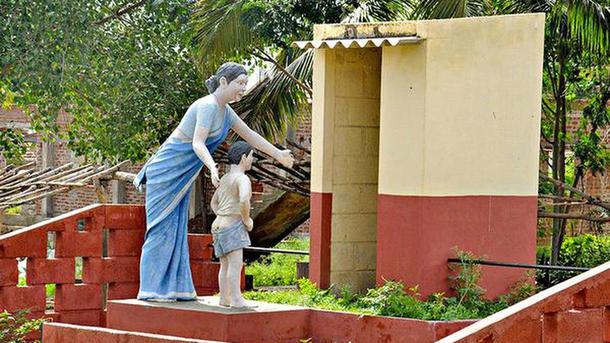 कर्नाटक के सरकारी स्कूलों में अब शौचालय तो हैं, लेकिन एक नई समस्या है