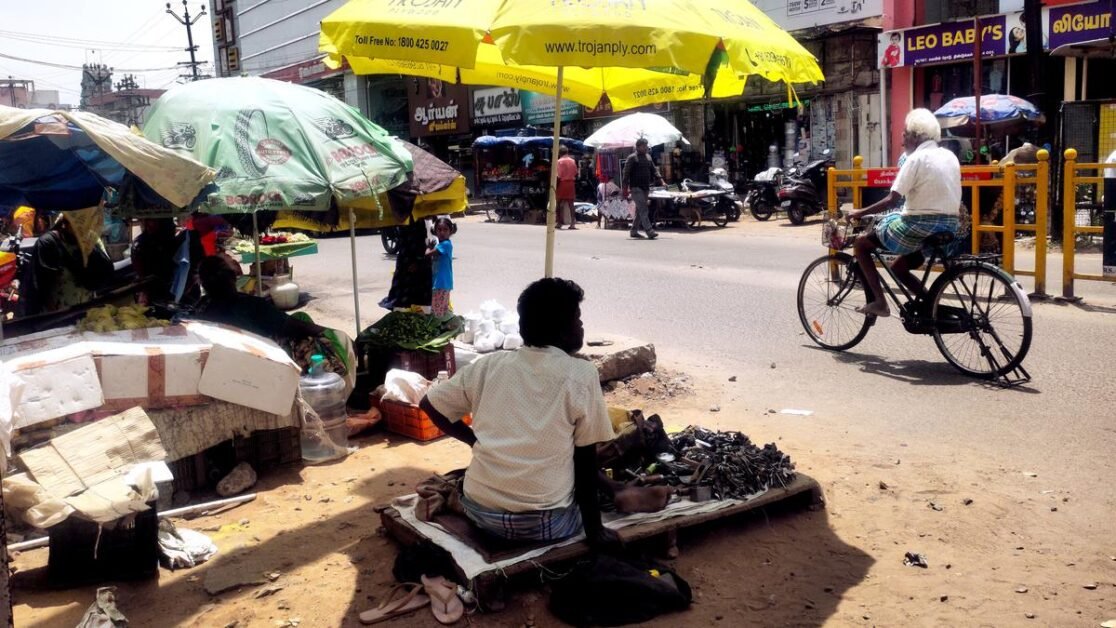 पीएम स्वनिधि योजना से 57.83 लाख स्ट्रीट वेंडर्स को फायदा हुआ है