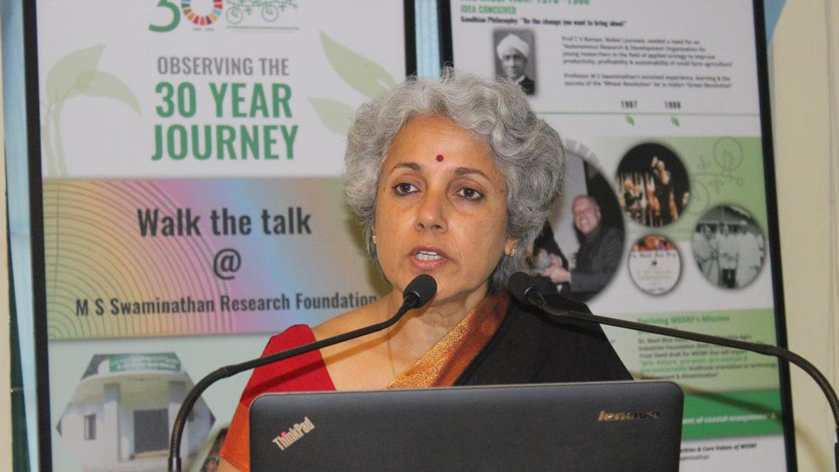 हमारे सिस्टम को कोविड मामलों से निपटने के लिए तैयार रहना होगा: सौम्या स्वामीनाथन