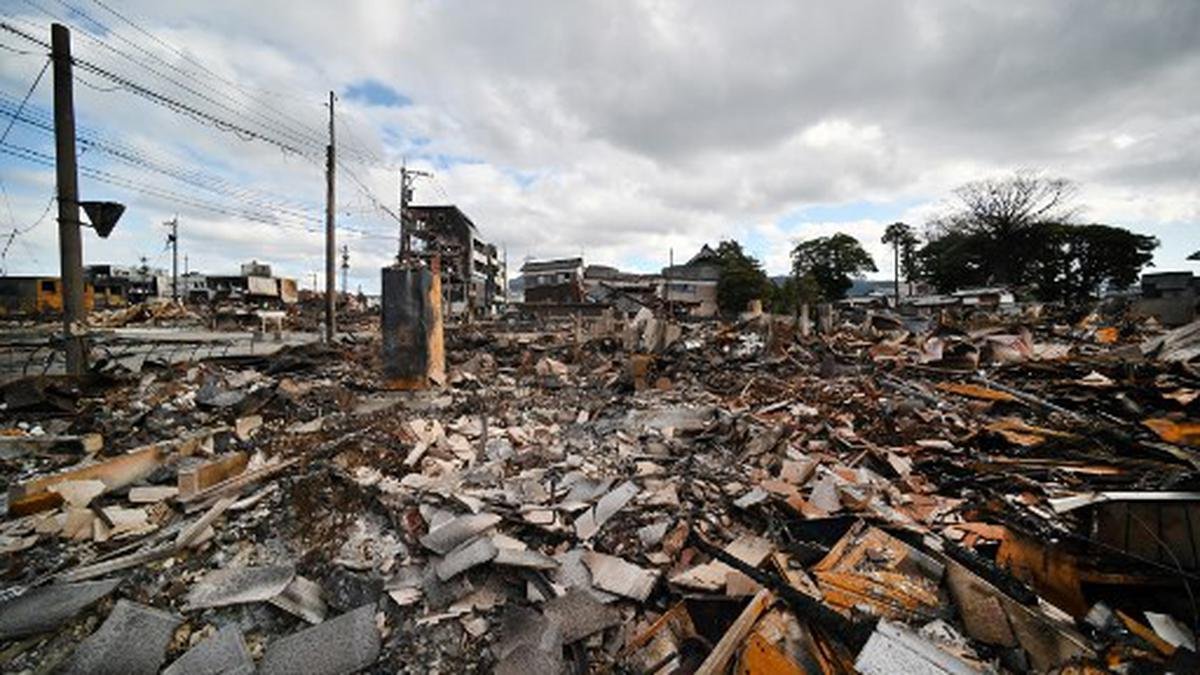 जापान में भूकंप से मरने वालों की संख्या बढ़कर 92 हुई;  कम से कम 242 लोग लापता