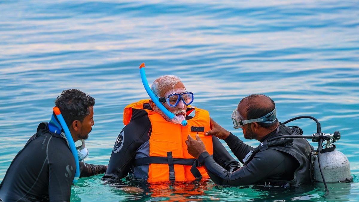 पीएम मोदी ने लक्षद्वीप में स्नॉर्कलिंग की, इसे 'रोमांचक अनुभव' बताया