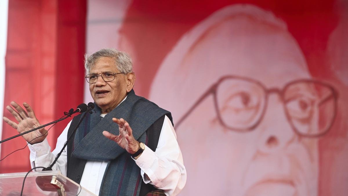बंगाल, पंजाब का भारतीय गुट में विभाजन भारतीय गुट के लिए कोई झटका नहीं: सीताराम येचुरी