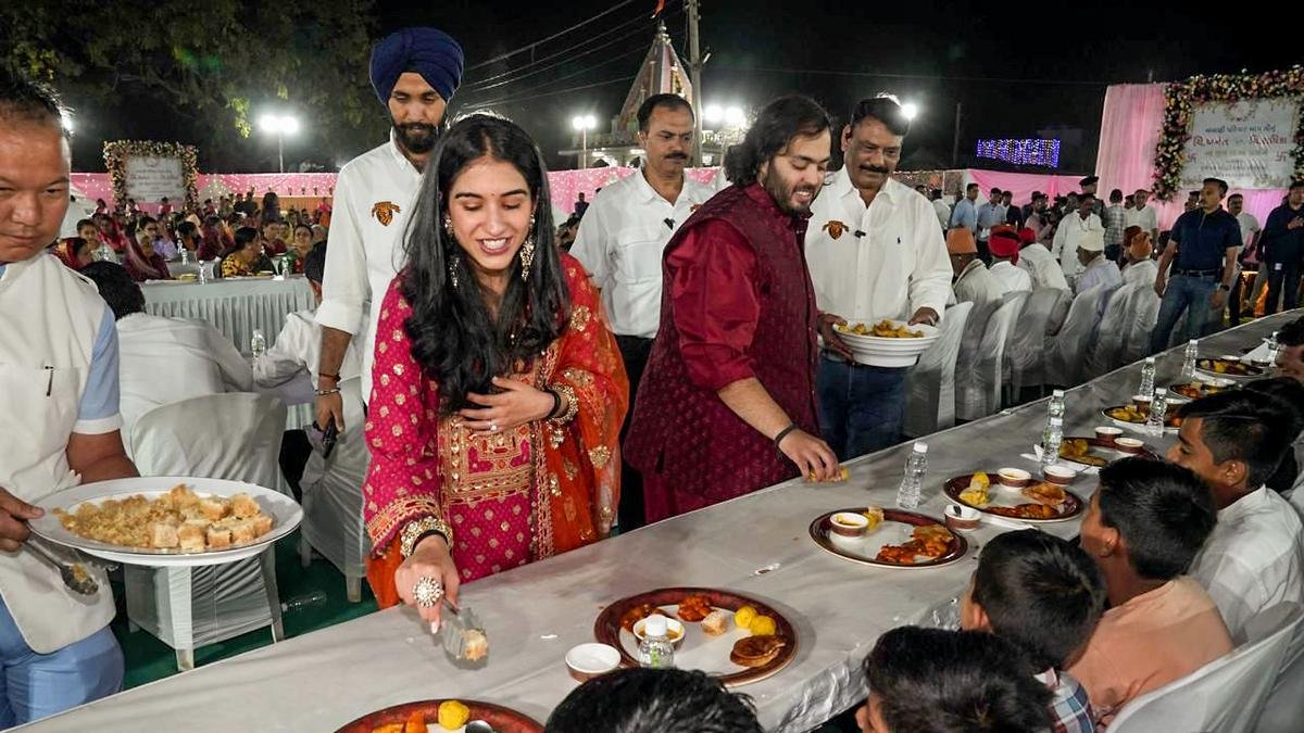 अनंत अंबानी, राधिका मर्चेंट का प्री-वेडिंग सेलिब्रेशन 'अन्न सेवा' से शुरू