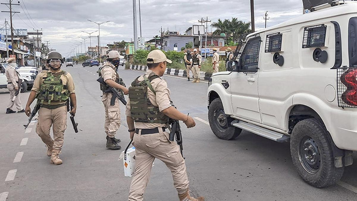कूकी-ज़ोमी पुलिस अधिकारियों ने मैतेई क्षेत्रों में स्थानांतरण के खिलाफ अपील की;  मणिपुर सरकार का कहना है कि उन्हें बढ़ावा दिया जा रहा है