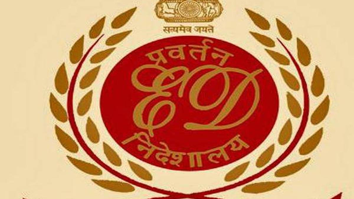 प्रवर्तन निदेशालय ने फरार टीएमसी नेता शाजहां शेख के सहयोगियों के आवासों पर छापेमारी की