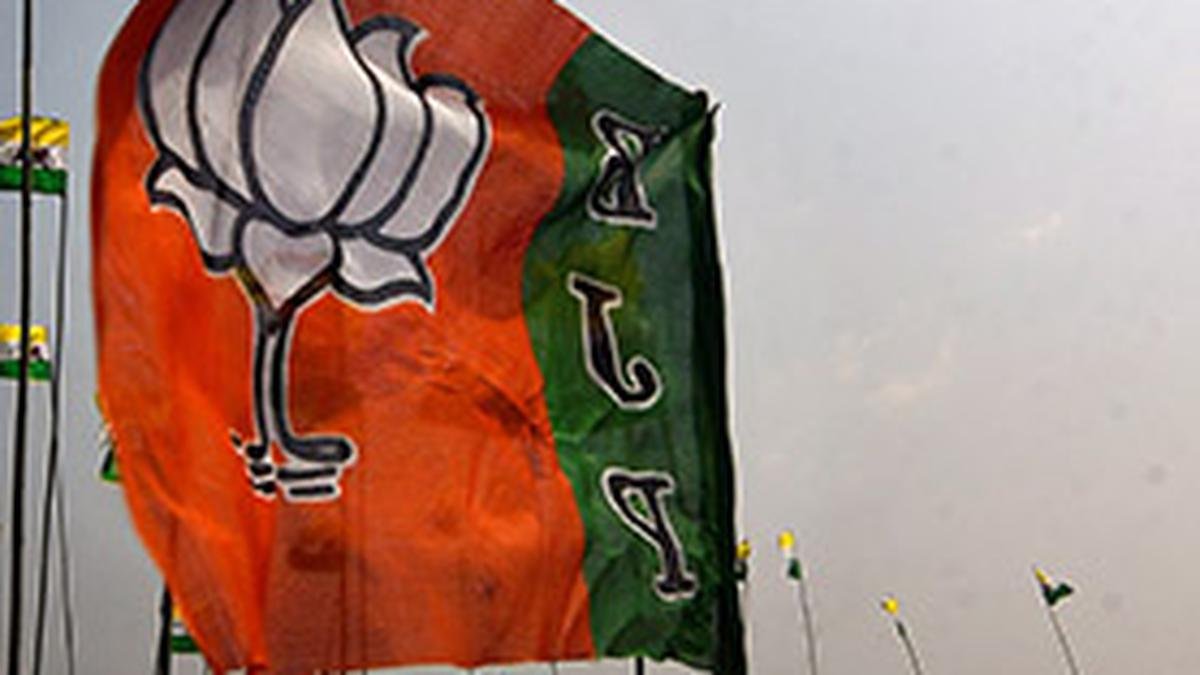 बीजेपी की कुल आय का 54% चुनावी बांड से आया