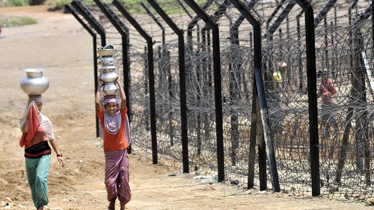 मिजोरम विधानसभा ने म्यांमार सीमा पर बाड़ लगाने के विरोध में प्रस्ताव पारित किया