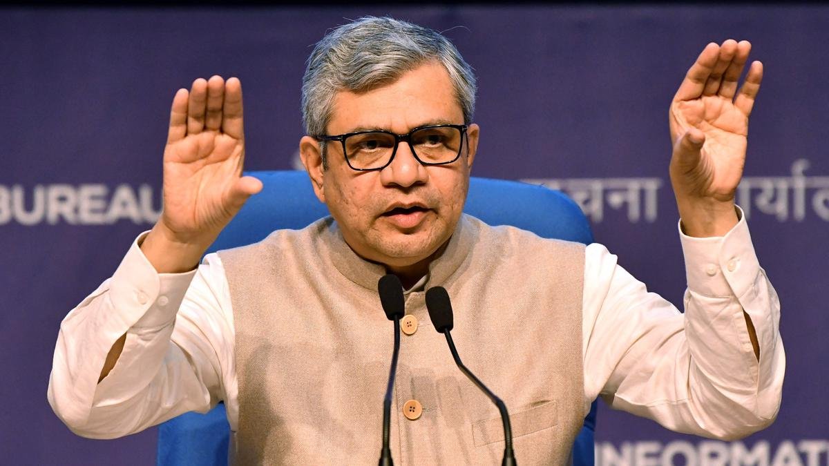 ऐप को डीलिस्ट करने की अनुमति नहीं दी जा सकती: Google-भारतीय स्टार्टअप विवाद पर मंत्री वैष्णव