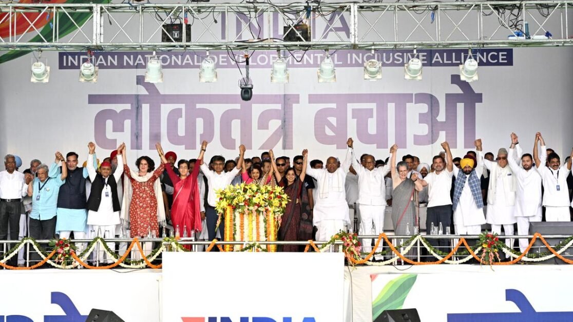 पीएम मोदी लोकसभा चुनाव में मैच फिक्सिंग करने की कोशिश कर रहे हैं: राहुल गांधी