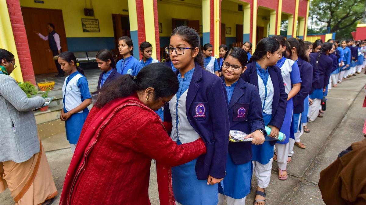 भाजपा परीक्षा माफिया, भ्रष्ट लोगों को बचा रही है: आगरा परीक्षा पेपर लीक पर प्रियंका गांधी