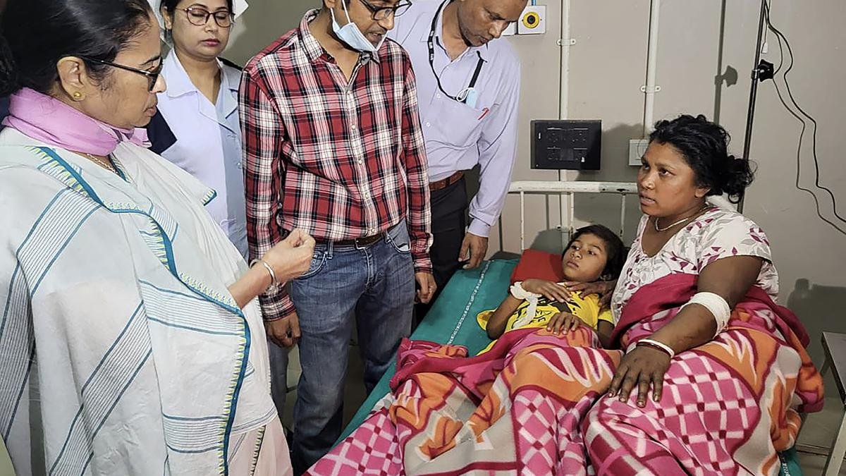 पश्चिम बंगाल में जलपाईगुड़ी बवंडर को लेकर राजनीतिक तूफान तेज हो गया है