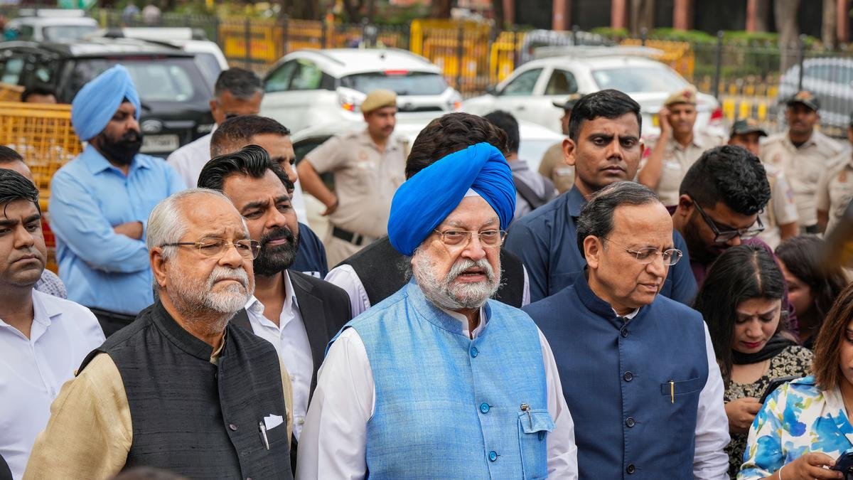 बीजेपी ने मैच फिक्सिंग वाले बयान के लिए राहुल गांधी के खिलाफ चुनाव आयोग में शिकायत दर्ज कराई है