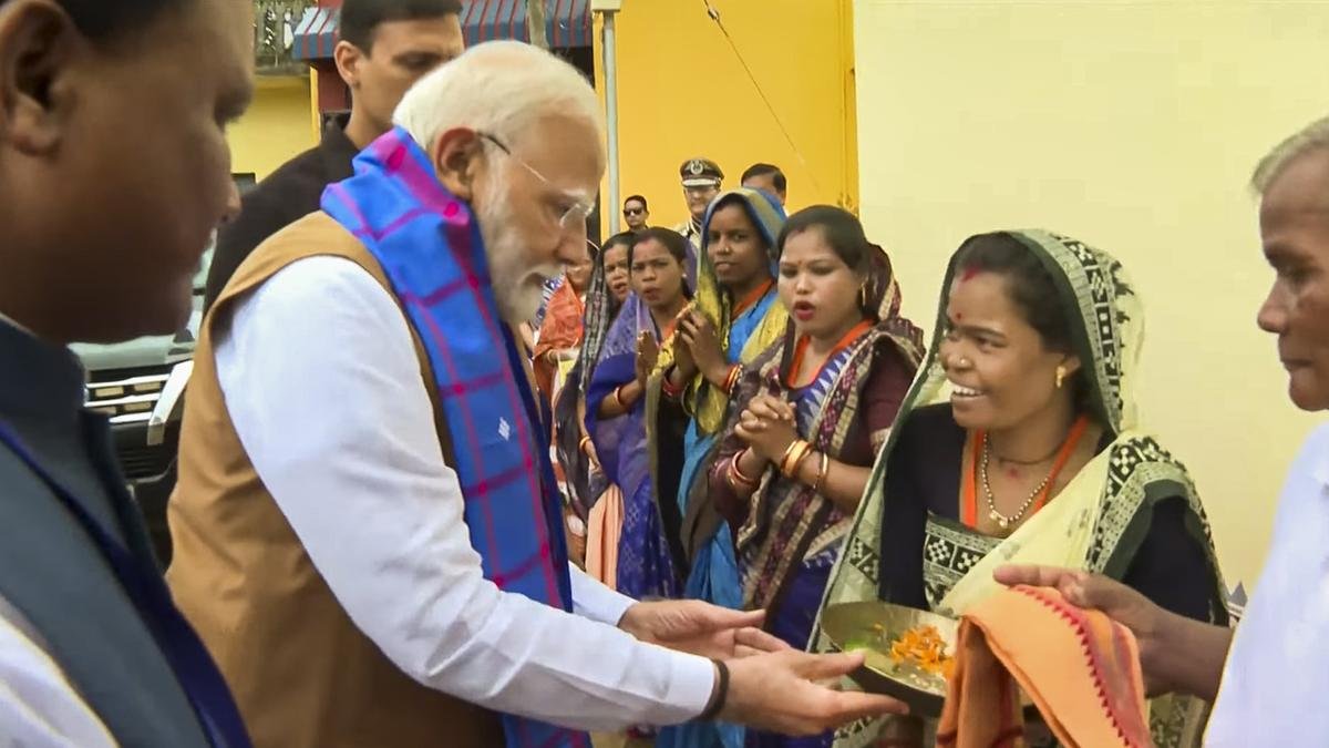 प्रधानमंत्री मोदी ने अपने 74वें जन्मदिन पर भुवनेश्वर में पीएमएवाई-शहरी लाभार्थियों से बातचीत की