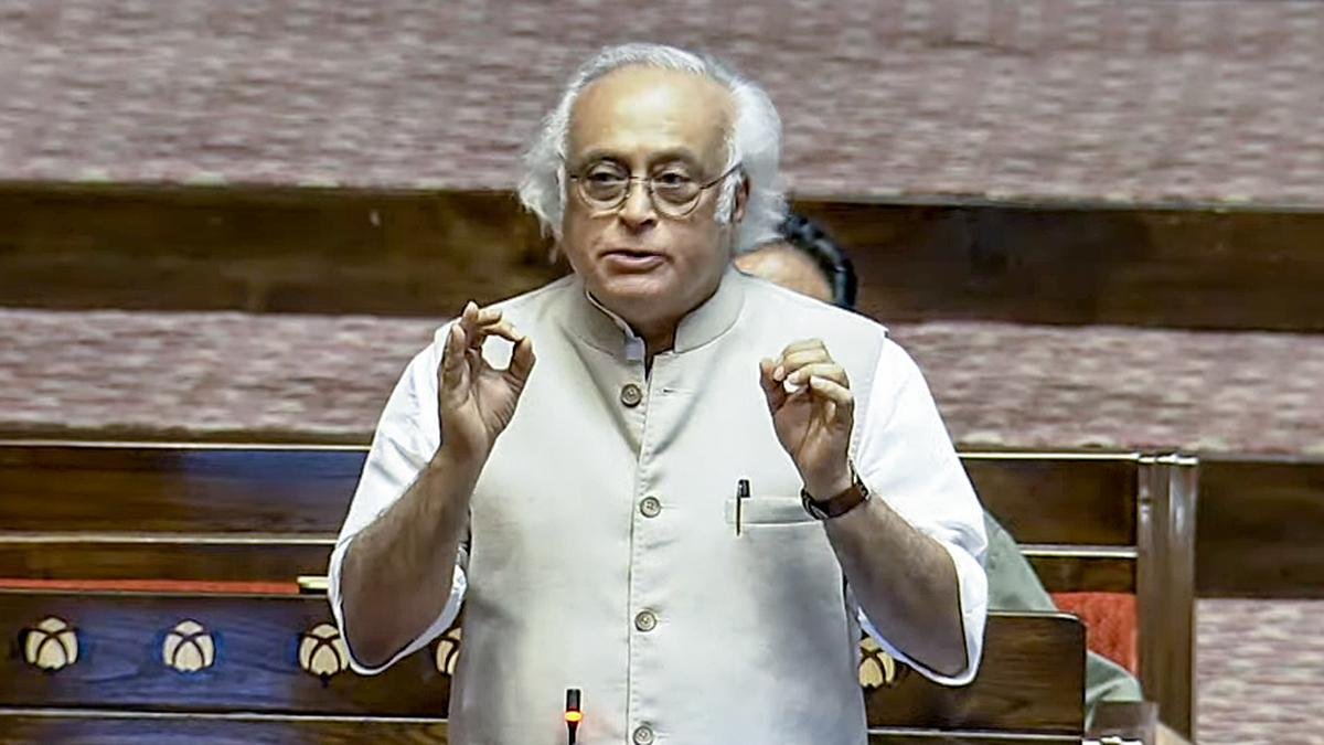 हिंडनबर्ग-सेबी प्रमुख विवाद: कांग्रेस ने कहा, माधबी बुच के जवाब से और सवाल उठते हैं