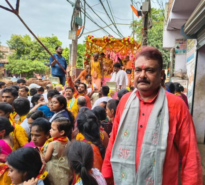 जगन्नाथ की भव्य और आकर्षक शोभा यात्रा निकाली गई